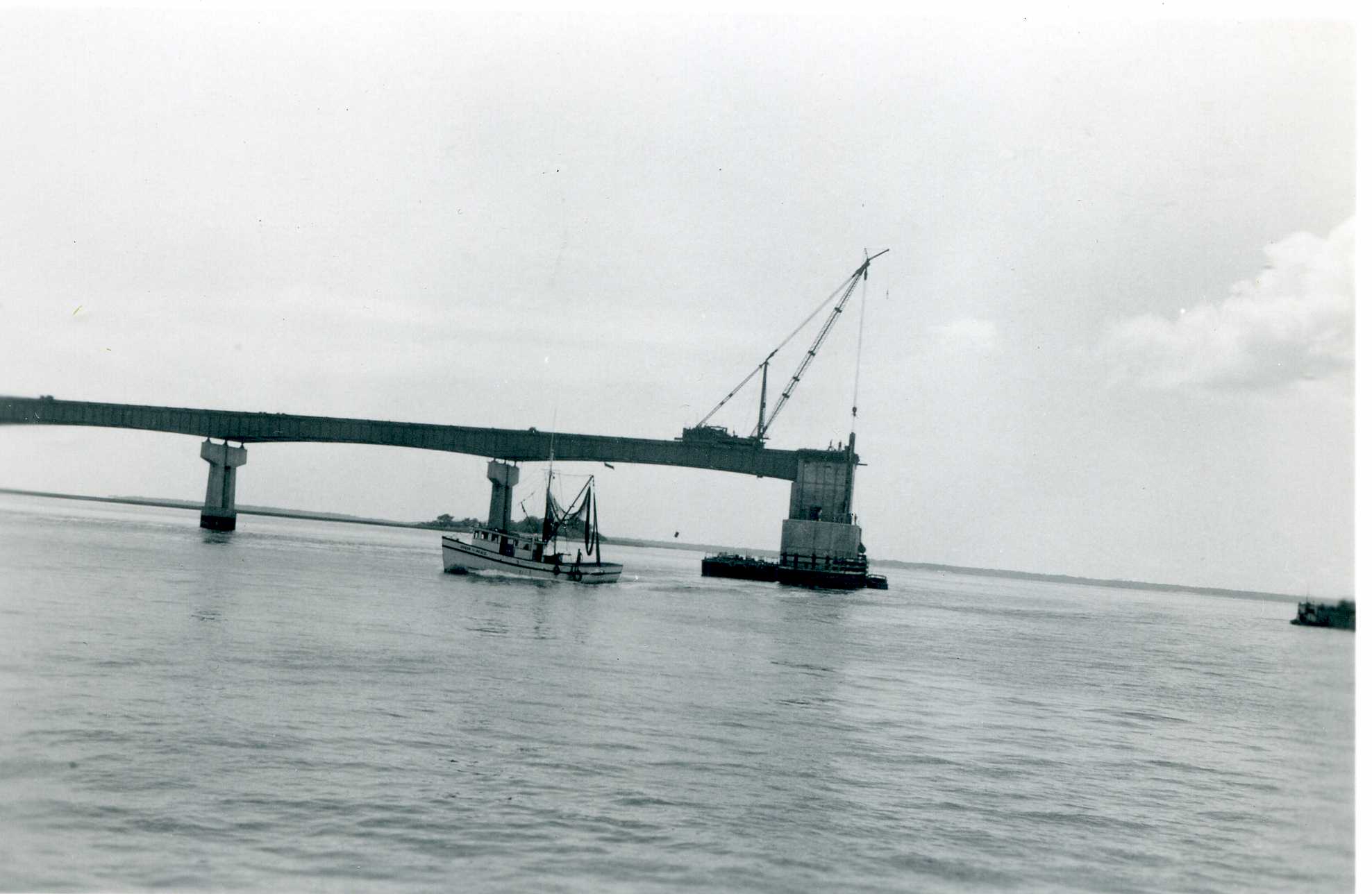195x First Jekyll Liftspan Bridge Construction.jpg
